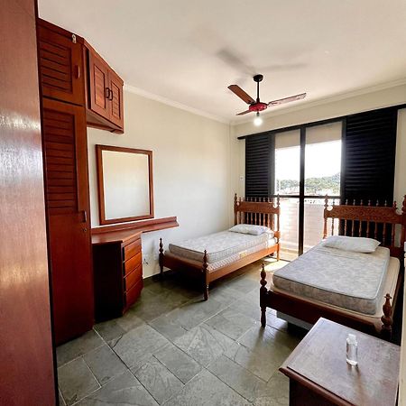 Apto Com Piscina 2 Quadras Da Praia Γκουαρούχα Εξωτερικό φωτογραφία